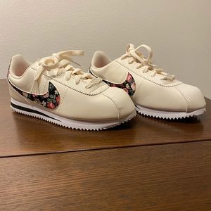 Nike Vintage Floral Cortez